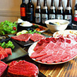 Qiān Wū Niú Shāo Ròu J's Yuàn Comida