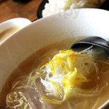 Qiān Wū Niú Shāo Ròu J's Yuàn Comida