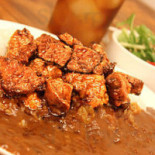 Qiān Wū Niú Shāo Ròu J's Yuàn Comida