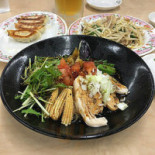 Jiǎo Zi の Wáng Jiāng Zuǒ Hè Mèng Xiào Diàn Comida