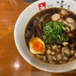 アンリシャルパンティエ Hé Gē Shān Jìn Zhí Diàn Comida