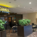 P.f. Chang's Dentro
