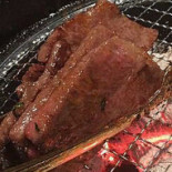 Ròu と Rì Běn Jiǔ Gǔ Zhōng Diàn Comida