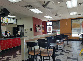 Yòu Tiān Sì Yì Qián Diàn Dentro