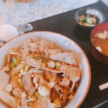 Yì Qián Shí Táng Comida
