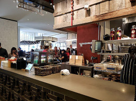 Yáng Shí Don Don inside