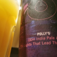 お Shí Shì Chǔ Shān Cūn Bebida