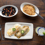 Jiǎo Zi の Wáng Jiāng Shǒu Dào Qián Tián Diàn Comida