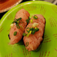 Huí Zhuǎn Shòu し Yú Yī Xīn Xiǎo Zūn Diàn Comida