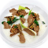 Jiē かど Wū Míng Gǔ Wū Běn Shān Dōng Diàn food