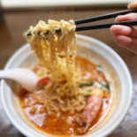 Jiǎo Zi の Wáng Jiāng Xīn Xì Jìn Jiāng Diàn Comida
