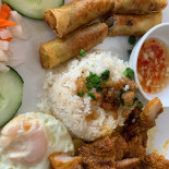 Quán Cơm Tấm Út Vân Comida
