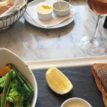 ‪st Tropez Bistro‬ Comida