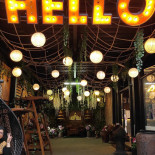 Luminous Gresik Cafe Dentro