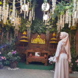 Luminous Gresik Cafe Exterior