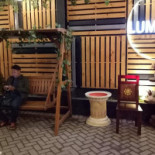 Luminous Gresik Cafe Dentro