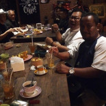 Luminous Gresik Cafe Dentro