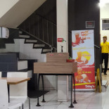 Toby's Gading Fajar Exterior