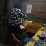 Warung Bu Sum Dentro