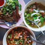 เจ๊กาญจนา Comida