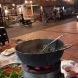ร้านบ้านริมเขื่อน ตลาดน้ำอัมพวา Exterior
