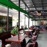 กินนี่ Exterior