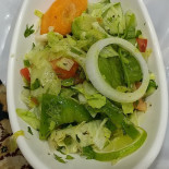 Madfoon Al Khaima مطعم مدفون الخيمه Comida