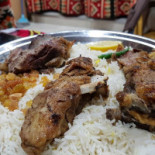 Madfoon Al Khaima مطعم مدفون الخيمه Comida