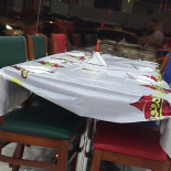 Madfoon Al Khaima مطعم مدفون الخيمه Dentro
