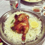 Madfoon Al Khaima مطعم مدفون الخيمه Comida