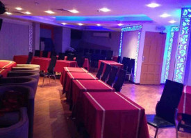 Freddy's Restro Cafe Dentro