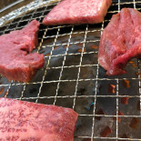 Qiān Wū Niú Shāo Ròu J's Yuàn Comida