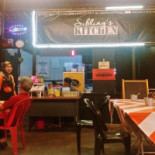 Sibling's Kitchen Dentro