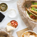 Chipotle Mexican Grill Comida