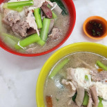 Bob Chu Yuk Fun Bīn Chéng Bob Zhū Ròu Fěn Pork Noodle Soup Comida