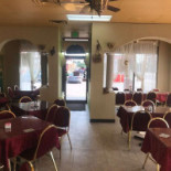 Nicholas Lebanese Mediterranean Cuisine Dentro