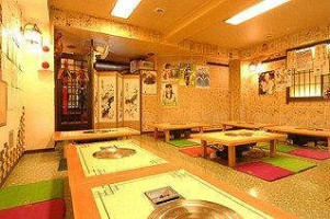 Wǔ Fǎn Tián Hán Guó Jiā Tíng Liào Lǐ Wáng Tún Zú Jiā Dentro