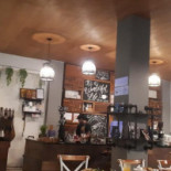 The Bean Garden Coffee And Eatery Dentro