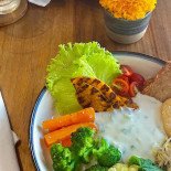 Sraya Eatery Comida