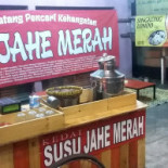 Susu Jahe Merah Kangaze Jakal outside