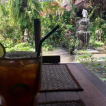 De'warung Exterior