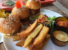 Seniman Coffee Studio Comida