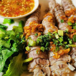 Kang Ban Phe Noodles And Seafood Soi Thonglor ก๋วยเตี๋ยวกั้งบ้านเพ สาขาทองหล่อ Comida