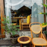Decafo Cafe Exterior