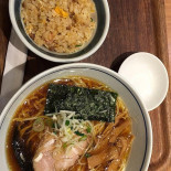Zhí Jiǔ Xīn Qiáo Diàn Comida