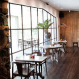 The Art Lounge Dentro
