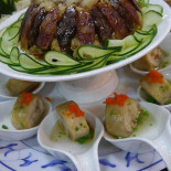 Kěn Dīng Hǎi Zhōng Tiān Cān Tīng Tuán Tǐ Hé Cài Comida