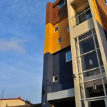 Yī Bēi Kā Fēi Exterior