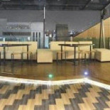 Loveshack Skybar Tapas Grill Dentro