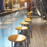 Loveshack Skybar Tapas Grill Dentro